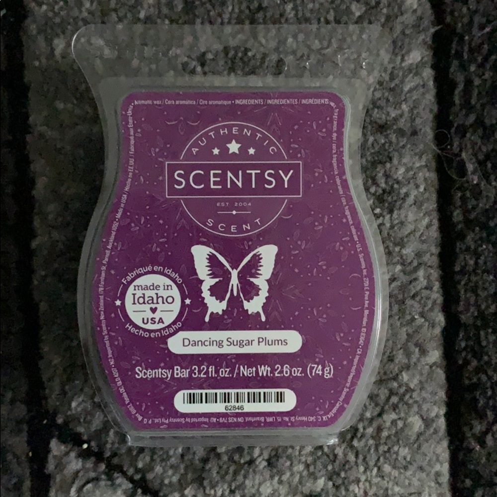 Scentsy dancing sugar plum wax !!